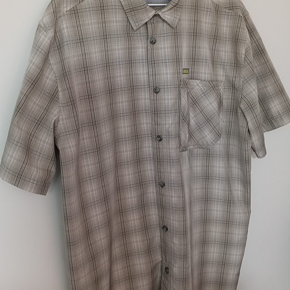 Solstice Tan and Gray Plaid Short-Sleeve Button-Down Shirt